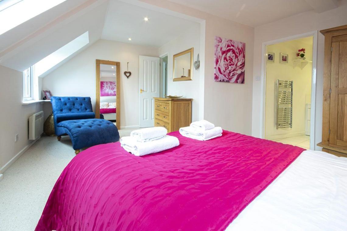 Isis Lakes 84 - Tortola Lodge South Cerney Esterno foto